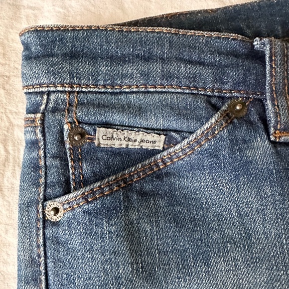 Calvin Klein low rise bootcut jeans - Picture 9 of 10